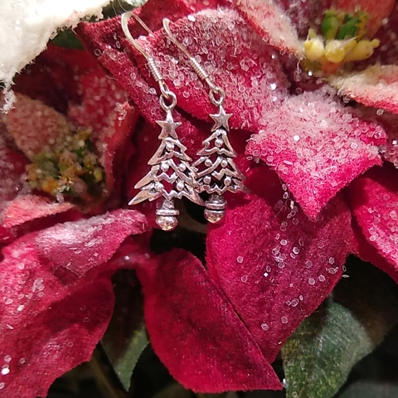 🎄💕 sterling silver Christmas tree earrings - Picture 1 of 5